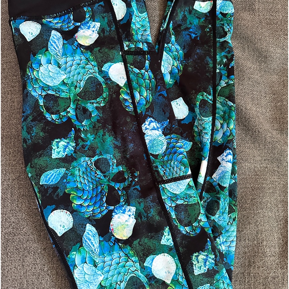 Constantly Varied Gear mermaid skull leggings